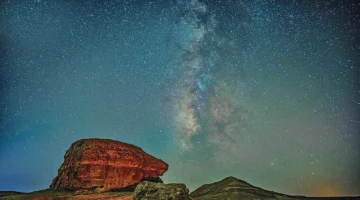 نجوم الصيف والشتاء تضيء سماء عرعر وتوثق تغيرات المواسم الفلكية